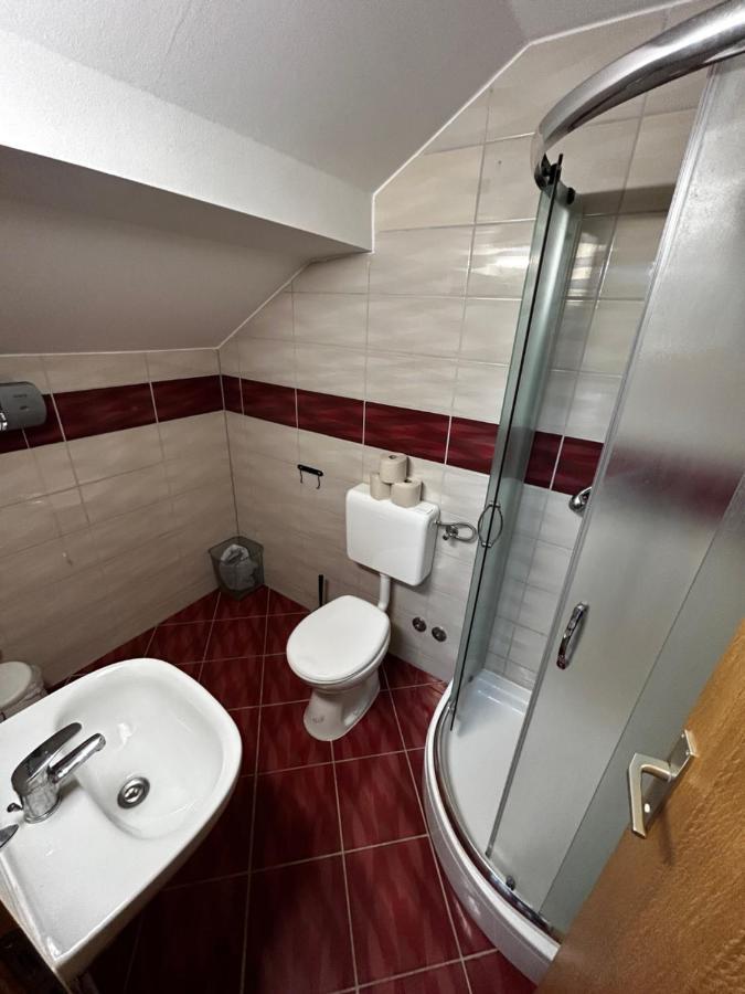 Sobe Zimmer Frei Пожега Екстер'єр фото