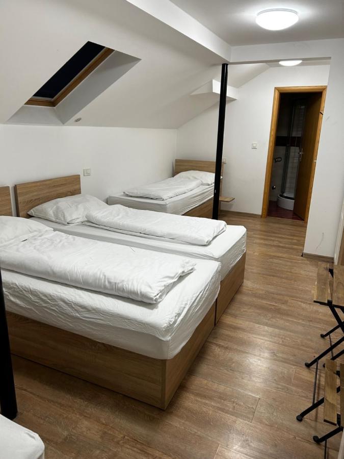Sobe Zimmer Frei Пожега Екстер'єр фото