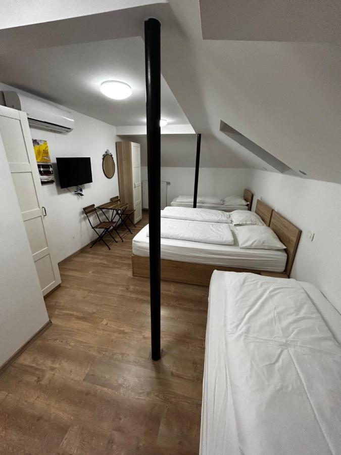 Sobe Zimmer Frei Пожега Екстер'єр фото