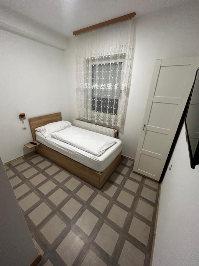 Sobe Zimmer Frei Пожега Екстер'єр фото