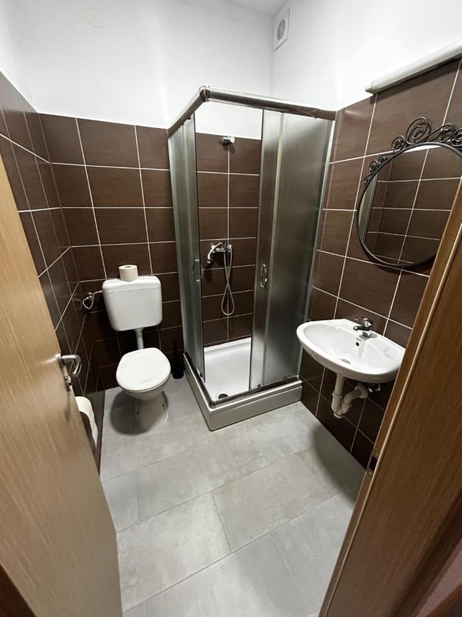 Sobe Zimmer Frei Пожега Екстер'єр фото