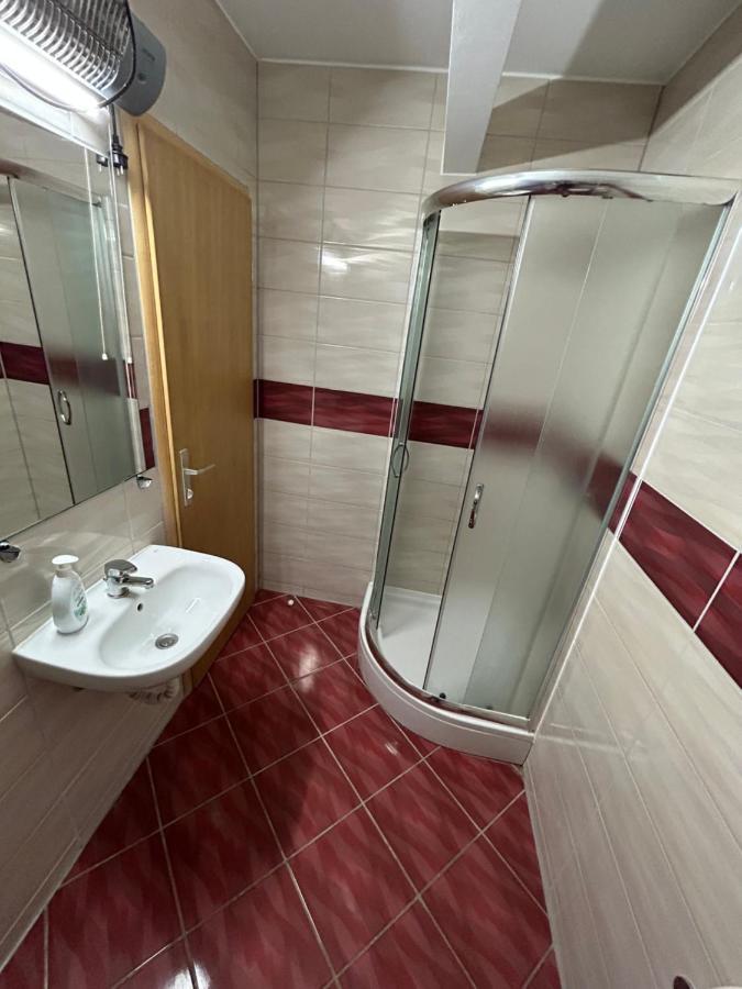Sobe Zimmer Frei Пожега Екстер'єр фото