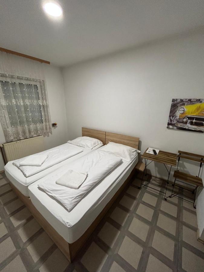 Sobe Zimmer Frei Пожега Екстер'єр фото