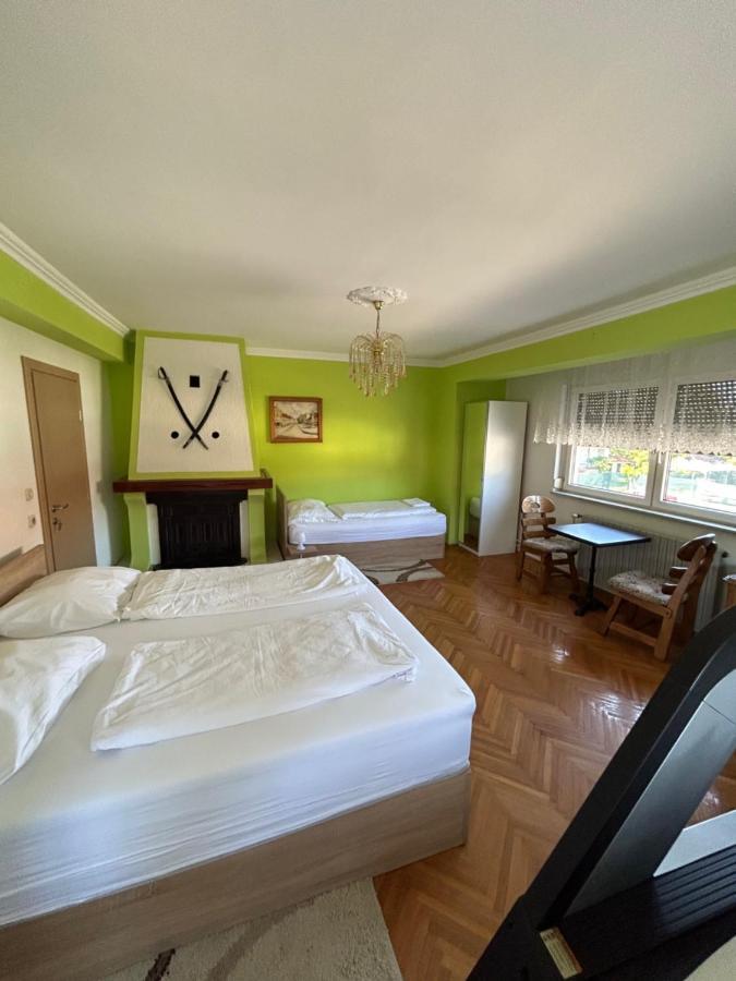 Sobe Zimmer Frei Пожега Екстер'єр фото