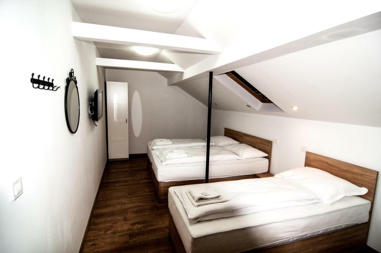 Sobe Zimmer Frei Пожега Екстер'єр фото
