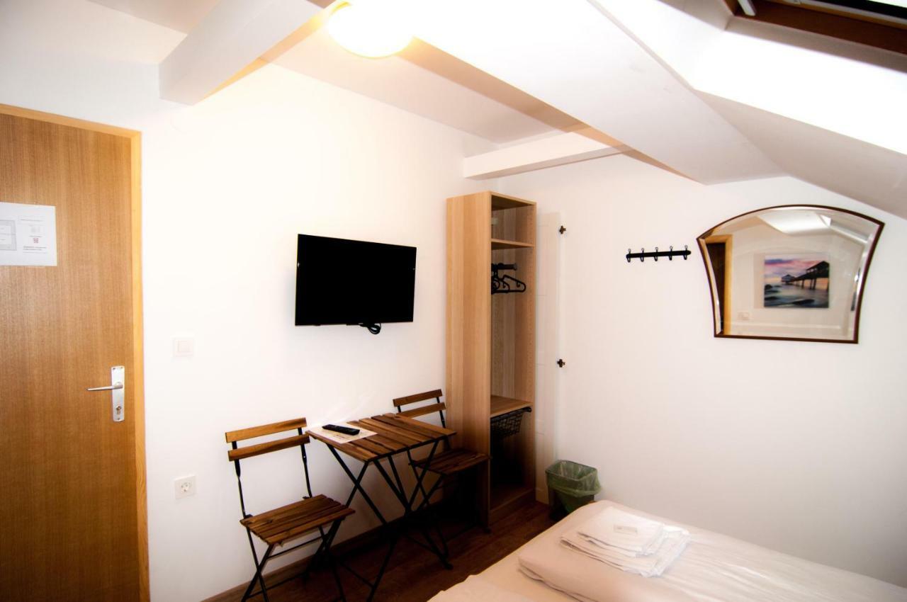 Sobe Zimmer Frei Пожега Екстер'єр фото